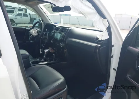 2018 Toyota 4Runner Trd Off Road Premium из США, поврежденный, VIN JTEBU5JR8J5585983